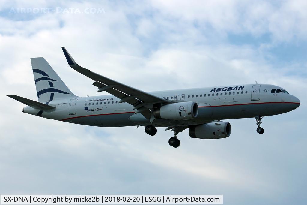 SX-DNA, 2015 Airbus A320-232 C/N 6655, Landing