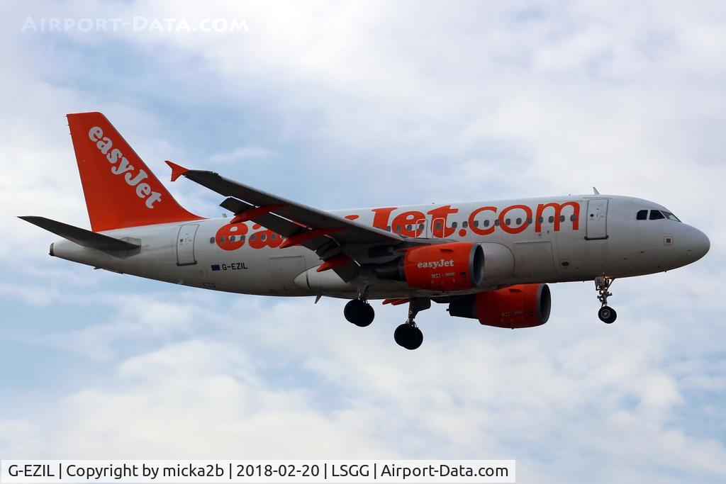 G-EZIL, 2005 Airbus A319-111 C/N 2492, Landing