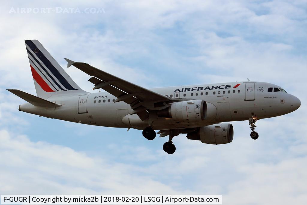 F-GUGR, 2007 Airbus A318-111 C/N 3009, Landing