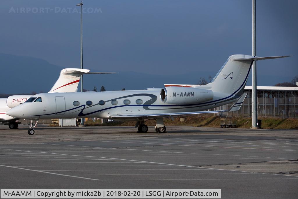M-AAMM, 2007 Gulfstream Aerospace GIV-X (G450) C/N 4104, Parked