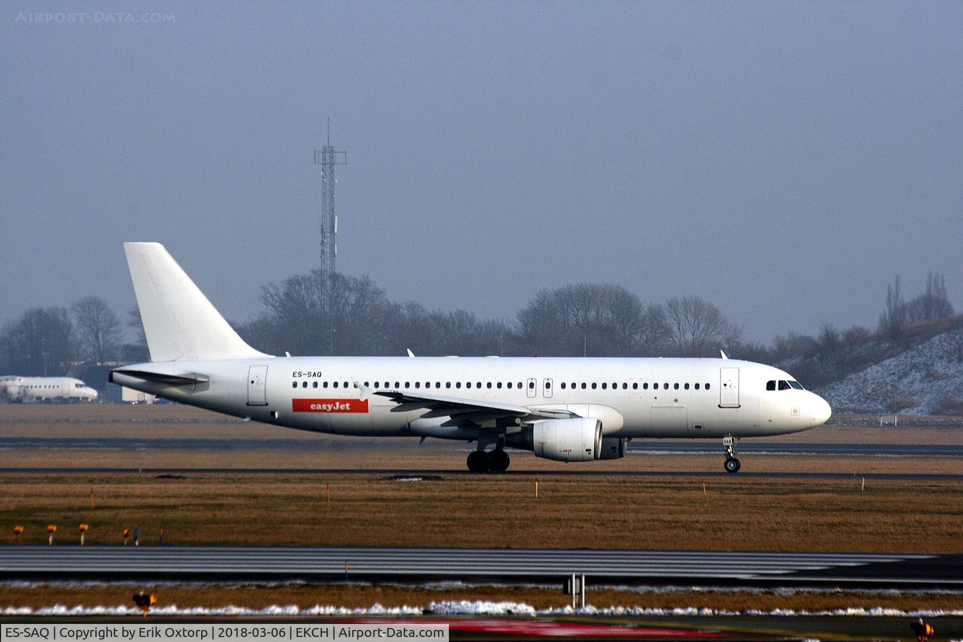 ES-SAQ, 1999 Airbus A320-214 C/N 984, ES-SAQ taxing for takeoff rw 04R