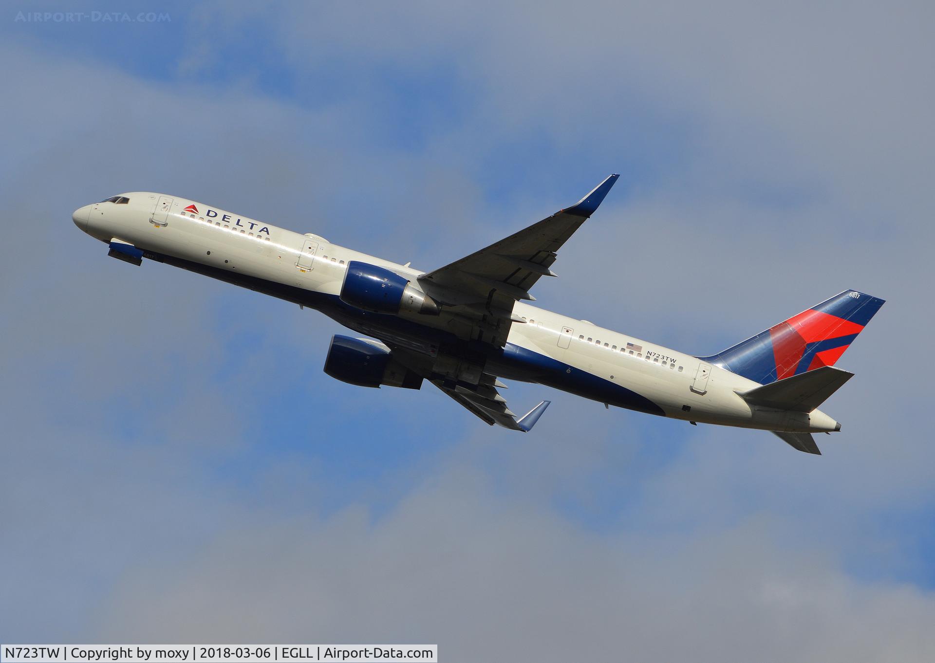 N723TW, 2000 Boeing 757-231 C/N 29378, Boeing 757-231 departing London Heathrow.