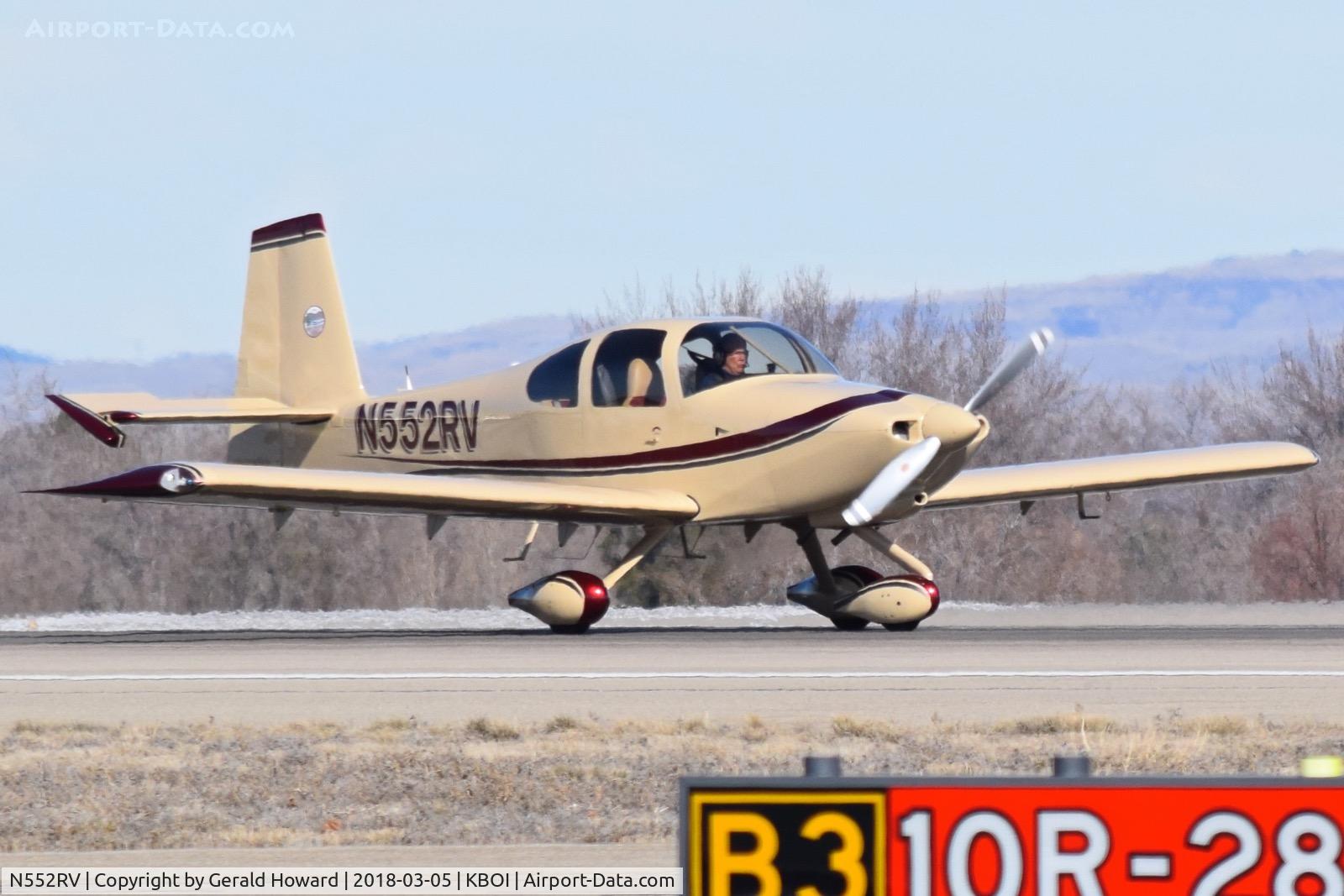 N552RV, Vans RV-10 C/N 40737, Landing roll out on RWY 10R.