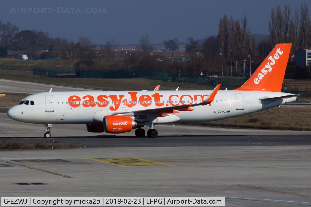 G-EZWJ, 2013 Airbus A320-214 C/N 5638, Taxiing