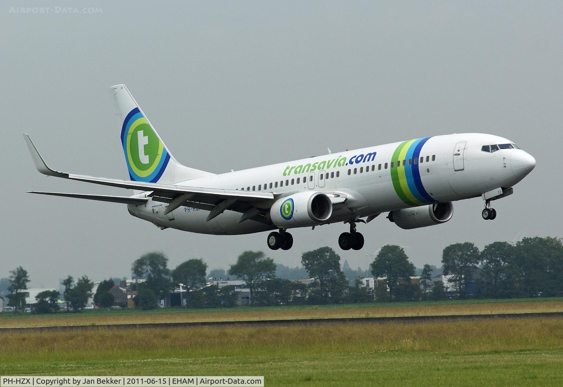 PH-HZX, 2002 Boeing 737-8K2 C/N 28248, Schiphol Amsterdam