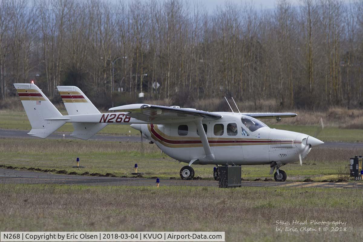 N268, 1975 Cessna T337G Turbo Super Skymaster C/N P3370227, Cessna T337G getting ready to take off.