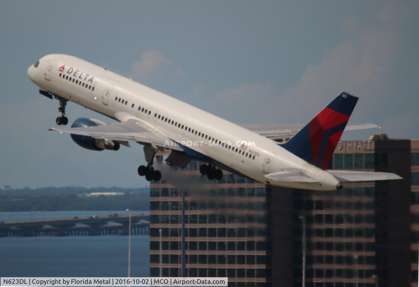 N623DL, 1987 Boeing 757-232 C/N 22913, Delta