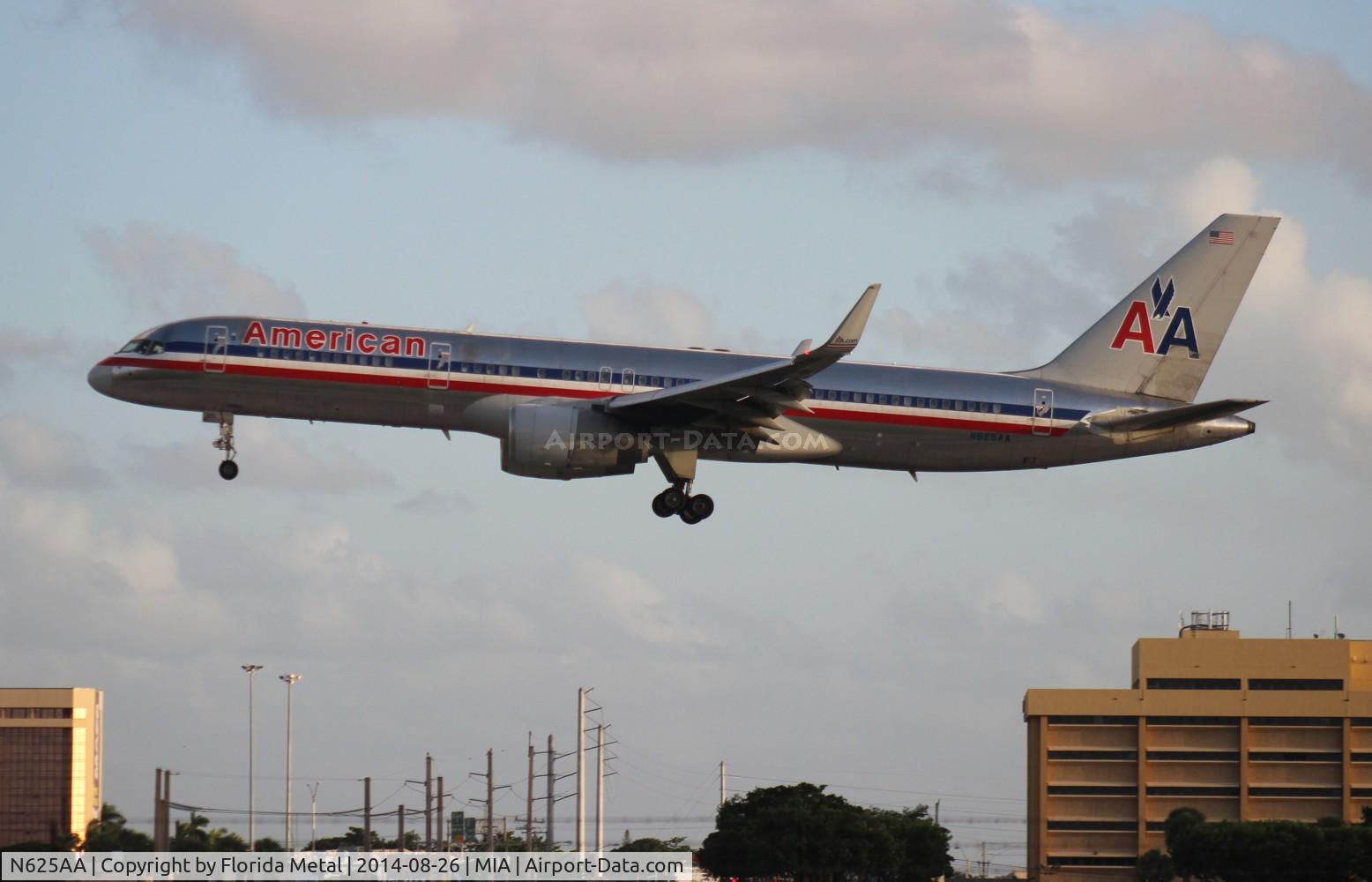 N625AA, 1990 Boeing 757-223 C/N 24583, American