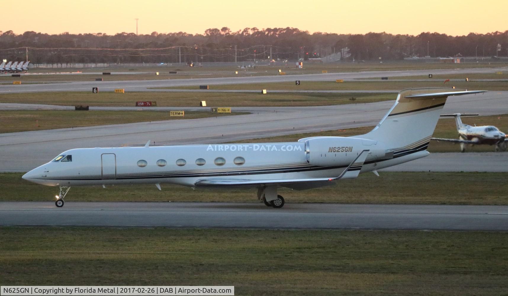 N625GN, 1999 Gulfstream Aerospace G-V C/N 575, Gulfstream V