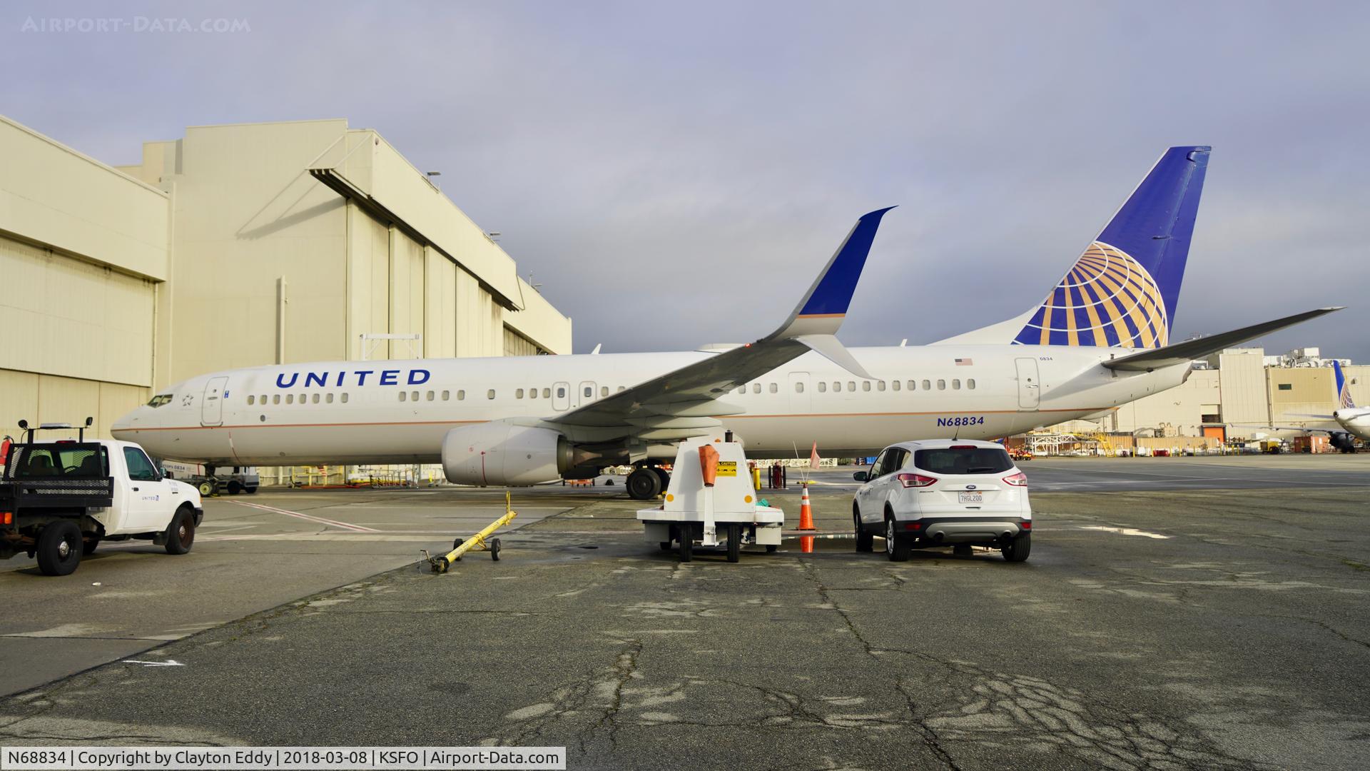 N68834, 2014 Boeing 737-924/ER C/N 44564, SFO 2018.