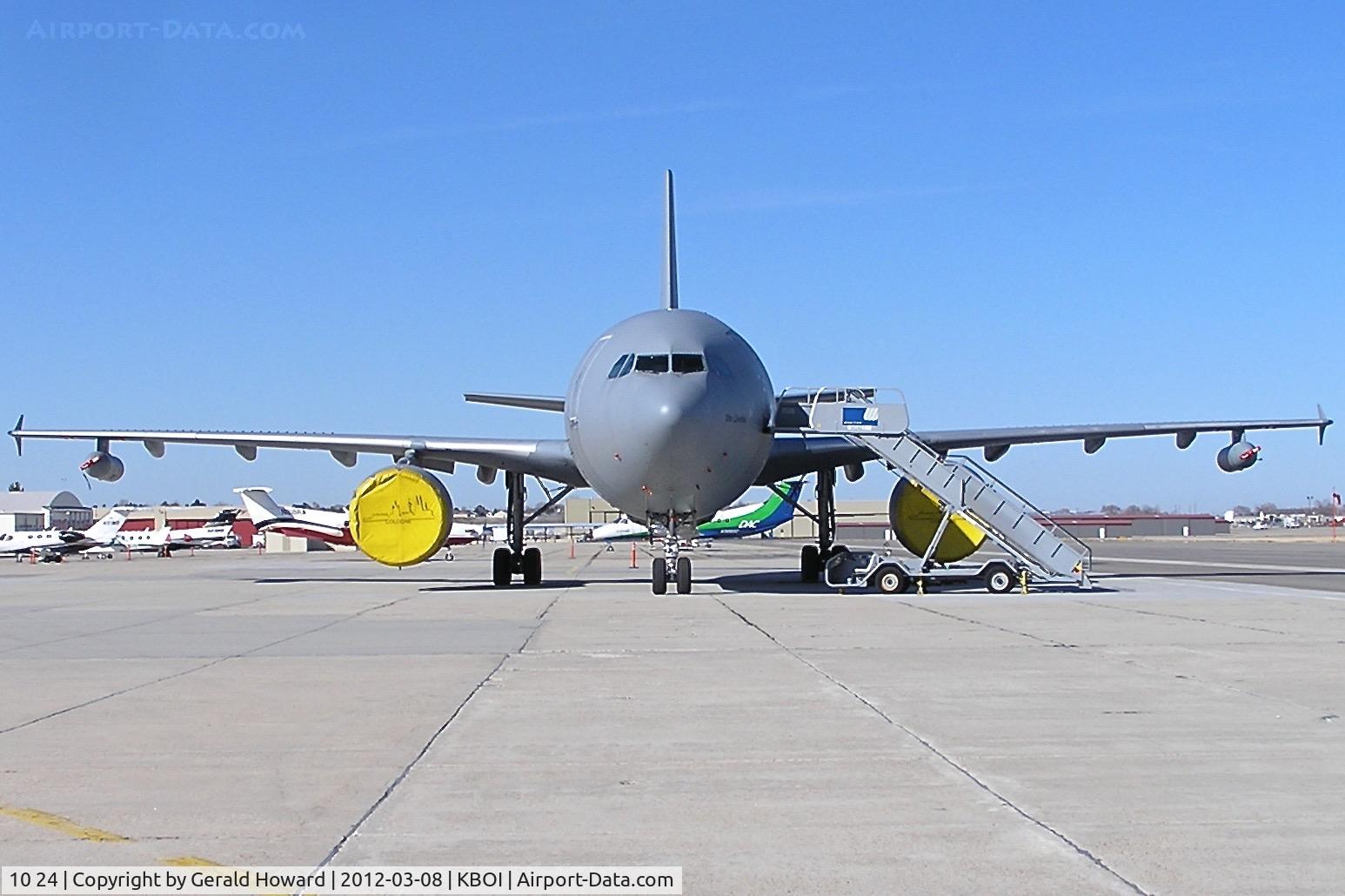 10 24, 1987 Airbus A310-304/MRT C/N 434, Parked on South GA ramp.