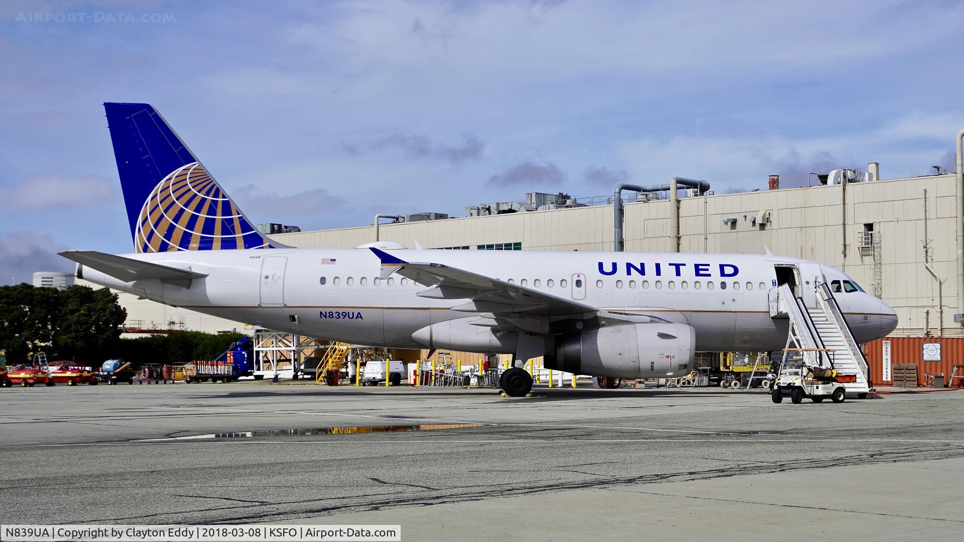 N839UA, 2001 Airbus A319-131 C/N 1507, SFO 2018.