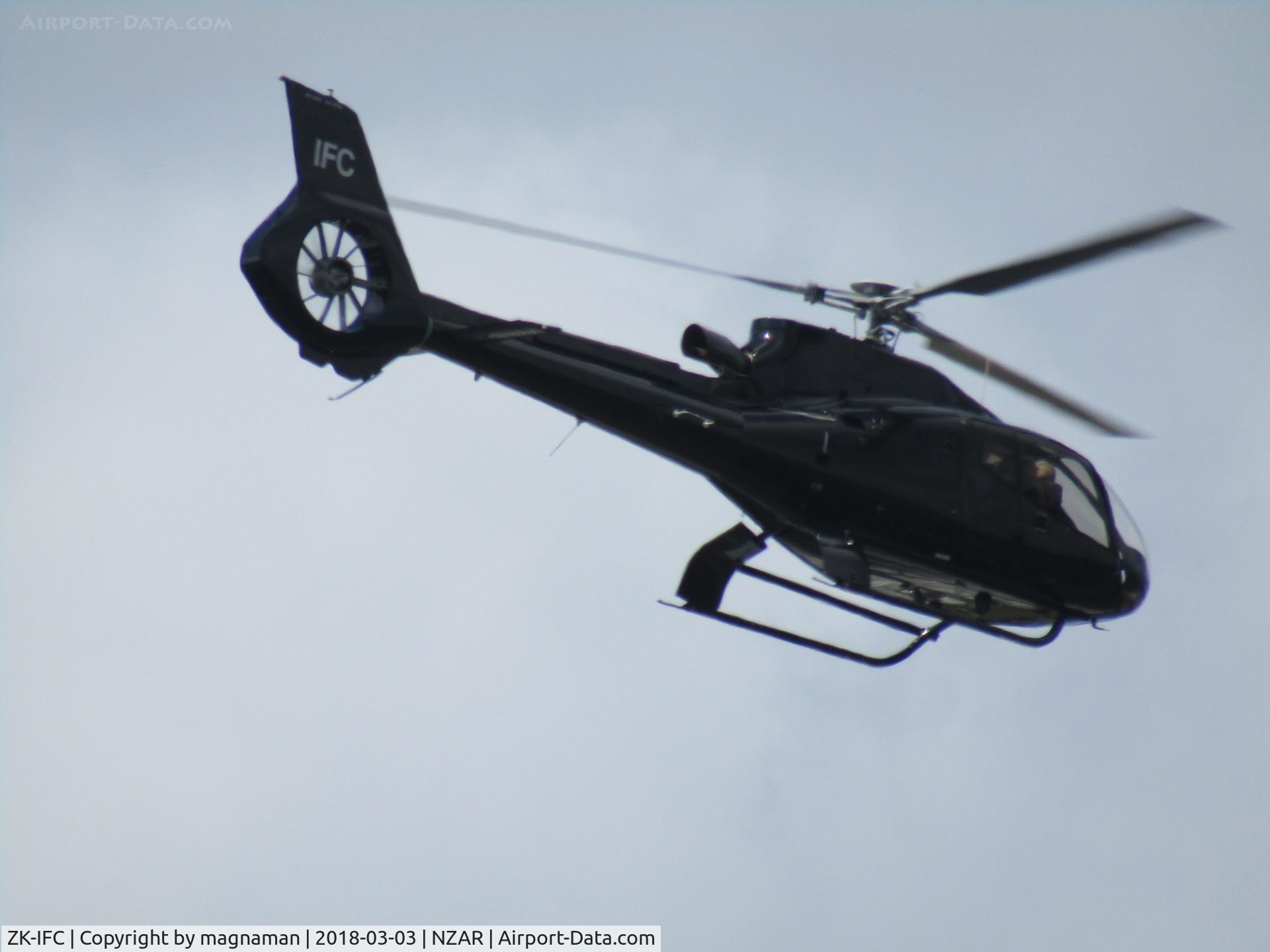 ZK-IFC, Eurocopter EC-130B-4 (AS-350B-4) C/N 3938, flying off from ardmore