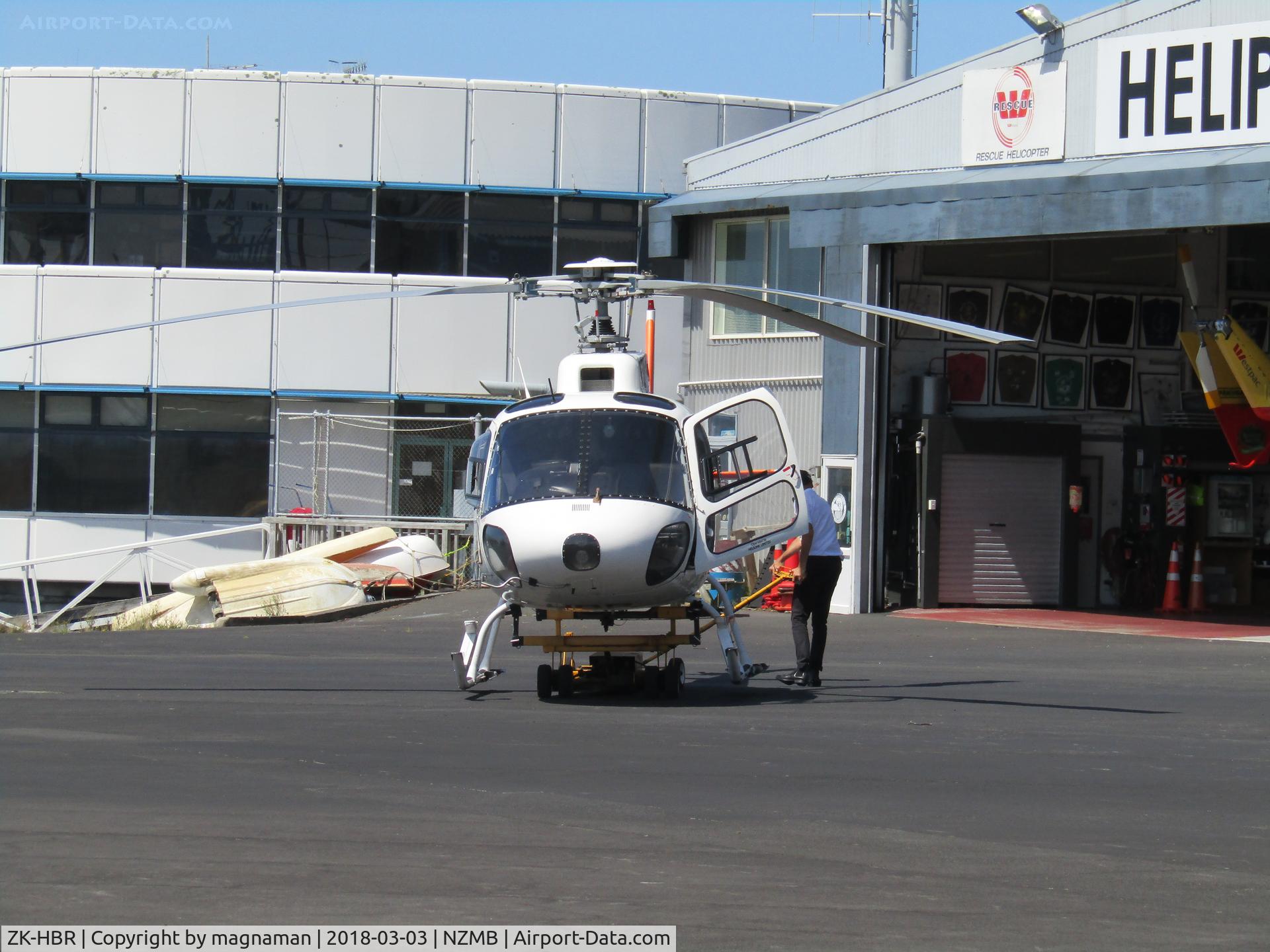 ZK-HBR, Aerospatiale AS-350D AStar Mk3 C/N 1386, push back