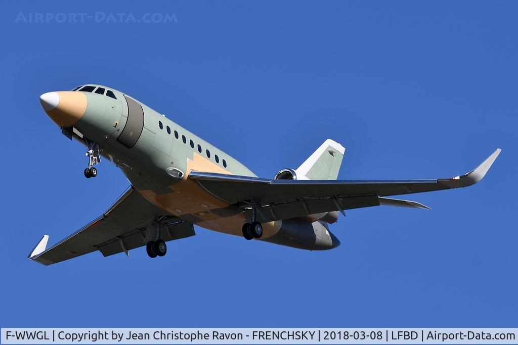 F-WWGL, 2018 Dassault Falcon 2000LXS C/N 343, MEDOC landing runway 23 after test flight