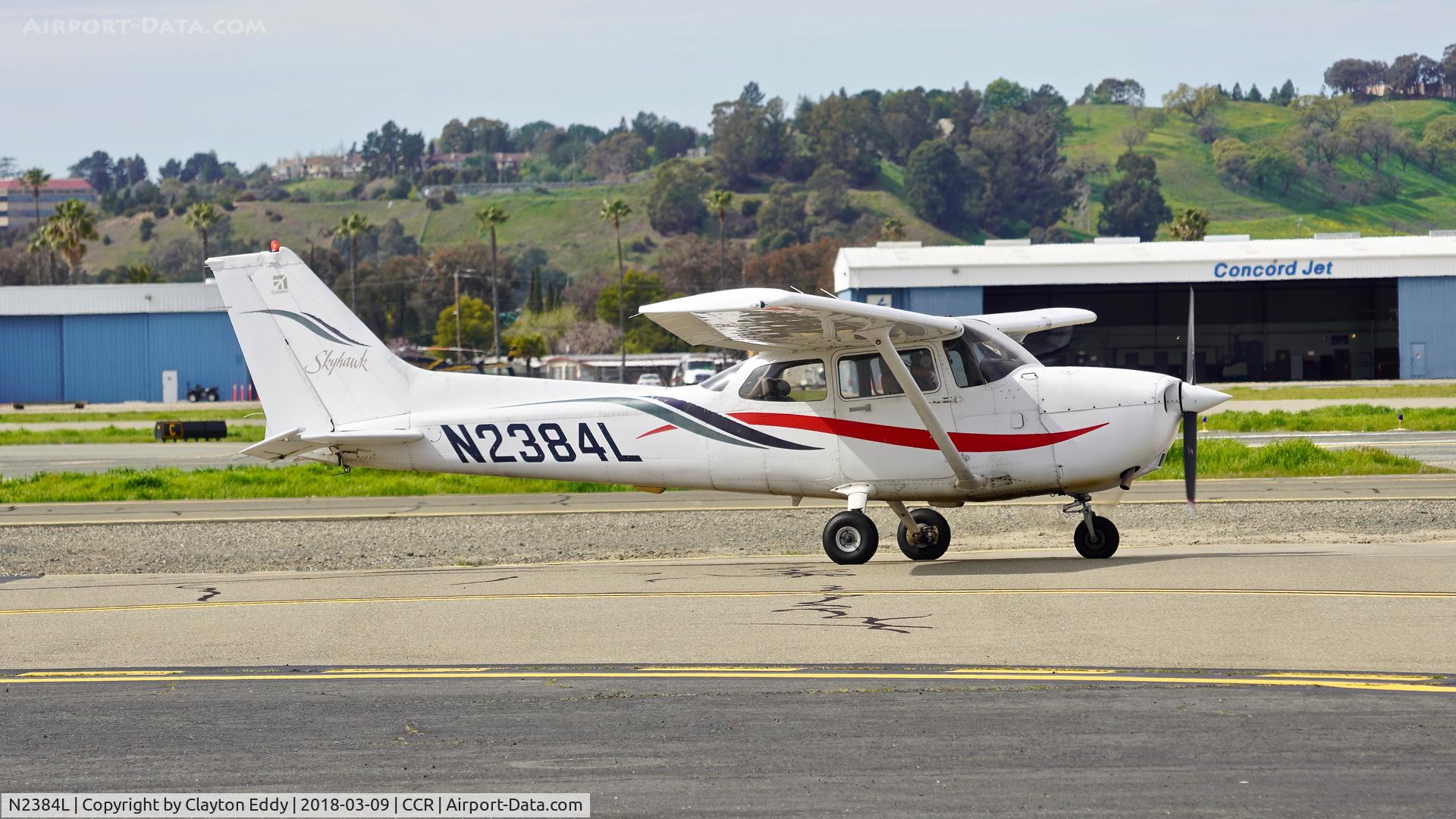 N2384L, 1999 Cessna 172R C/N 17280706, Buchanan Field Concord California 2018.
