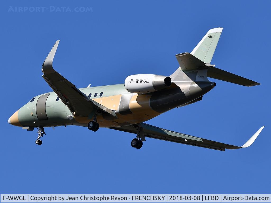 F-WWGL, 2018 Dassault Falcon 2000LXS C/N 343, MEDOC landing runway 23 after test flight