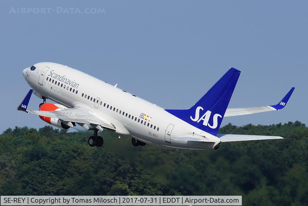 SE-REY, 2002 Boeing 737-76N C/N 32737, 