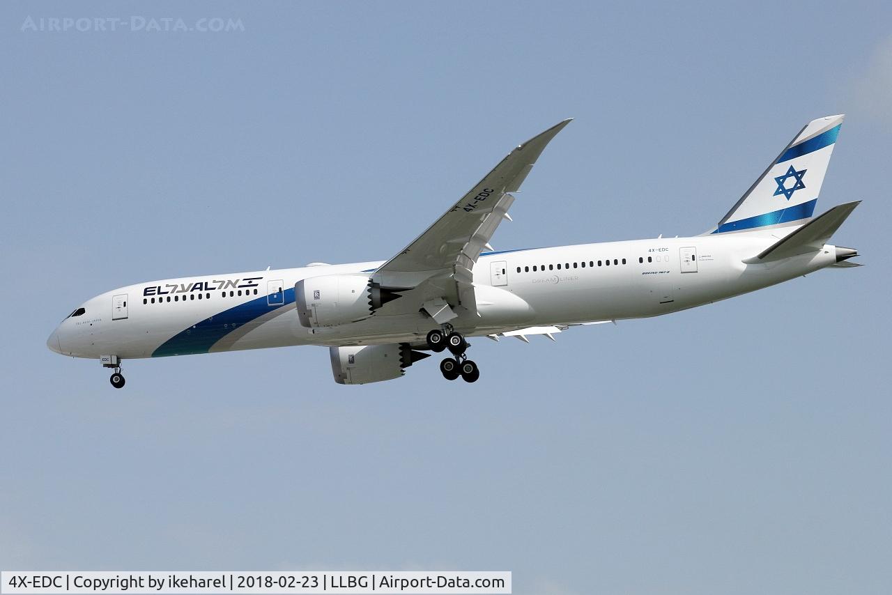 4X-EDC, 2018 Boeing 787-9 Dreamliner C/N 38086, Another picture of the first arrival of the new Dreamliner to Israel, seconds before landing on runway 30.