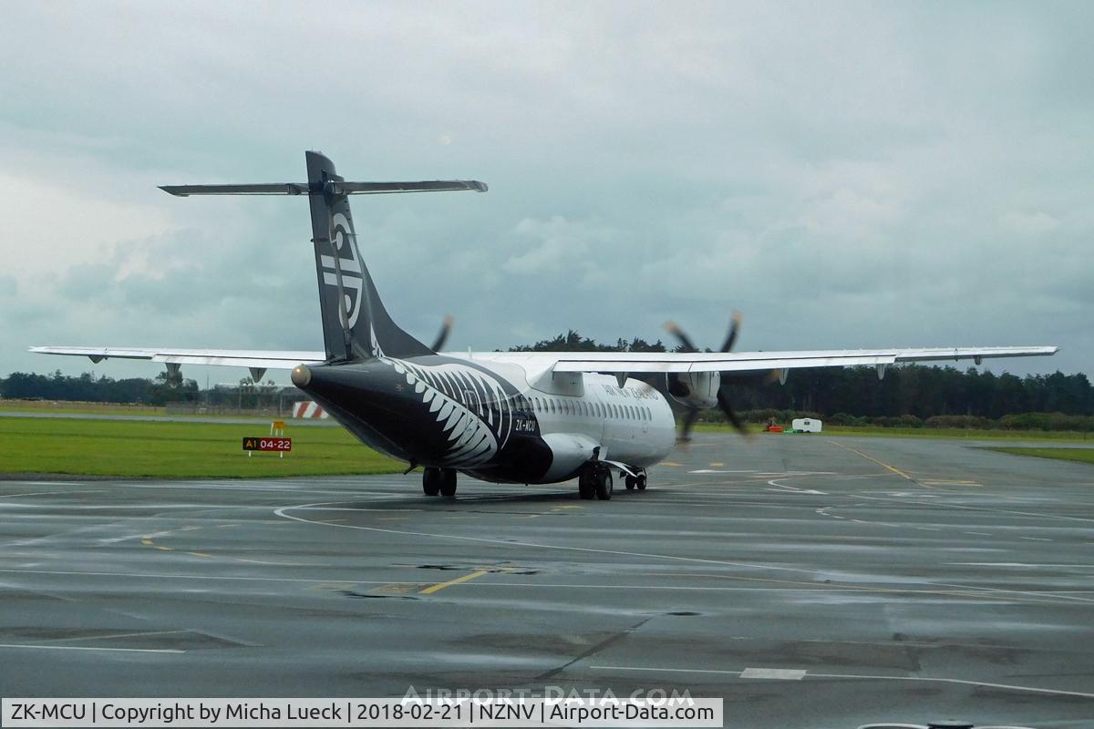 ZK-MCU, 2000 ATR 72-212A C/N 632, At Invercargill