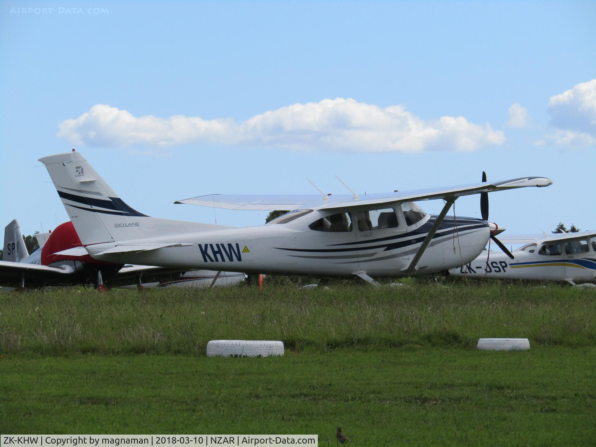 ZK-KHW, 2005 Cessna 182T Skylane C/N 18281680, at ardmore - ex VH-KHW