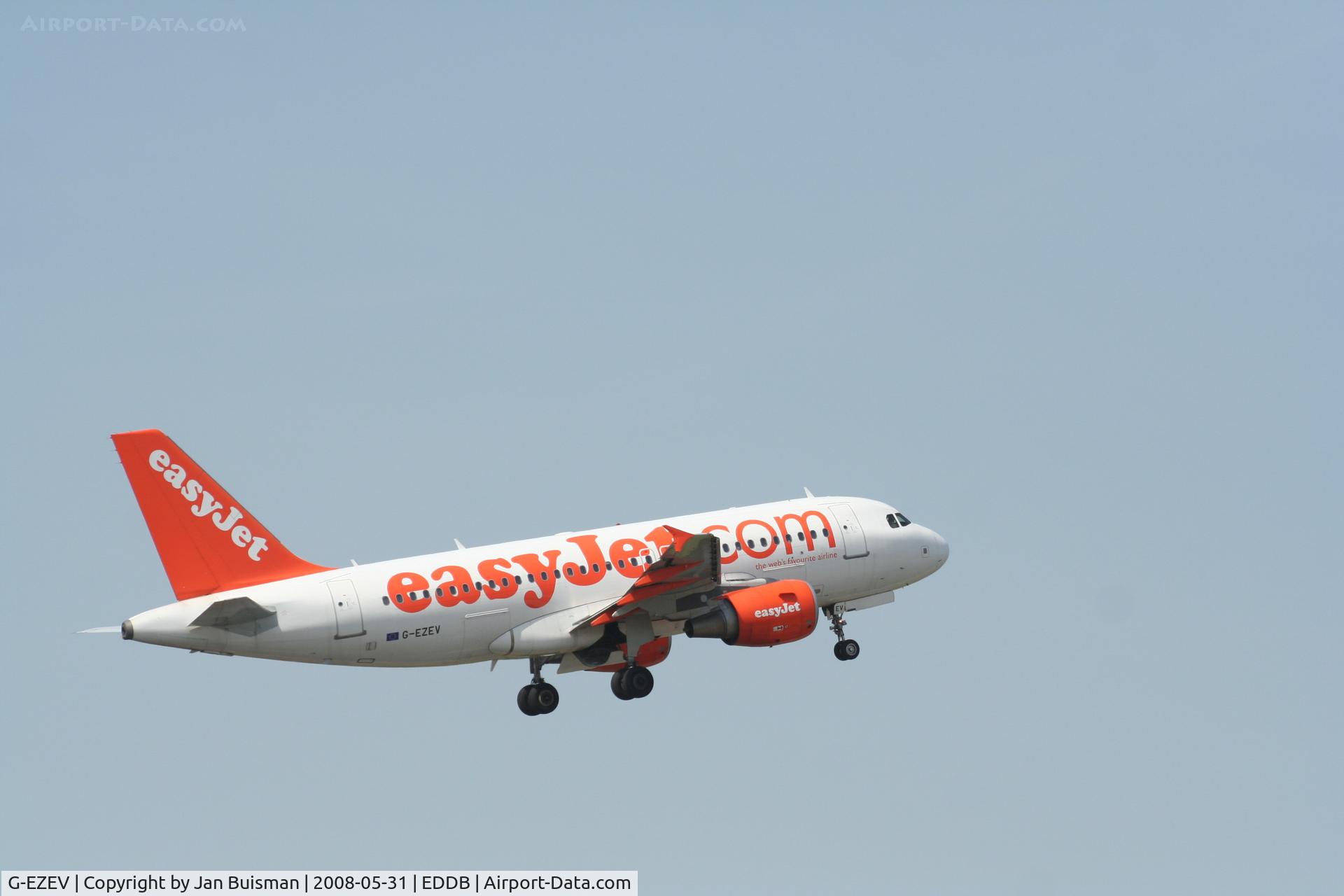 G-EZEV, 2004 Airbus A319-111 C/N 2289, easyJet
