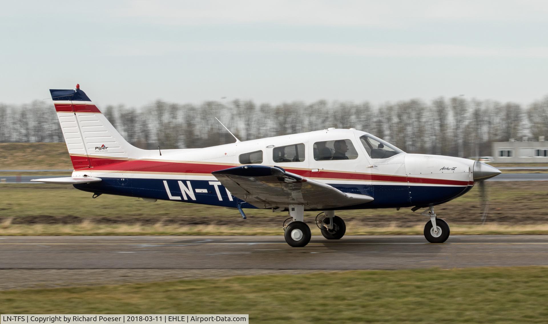 LN-TFS, Piper PA-28-181 Archer III C/N 28-43273, Lelystad