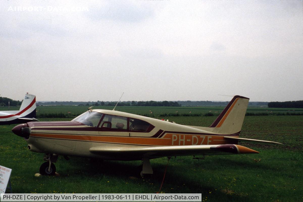 PH-DZE, 1960 Piper PA-24-250 Comanche C/N 24-1877, Piper PA-24-250 Comanche at Deelen Air Base Open Day 1983