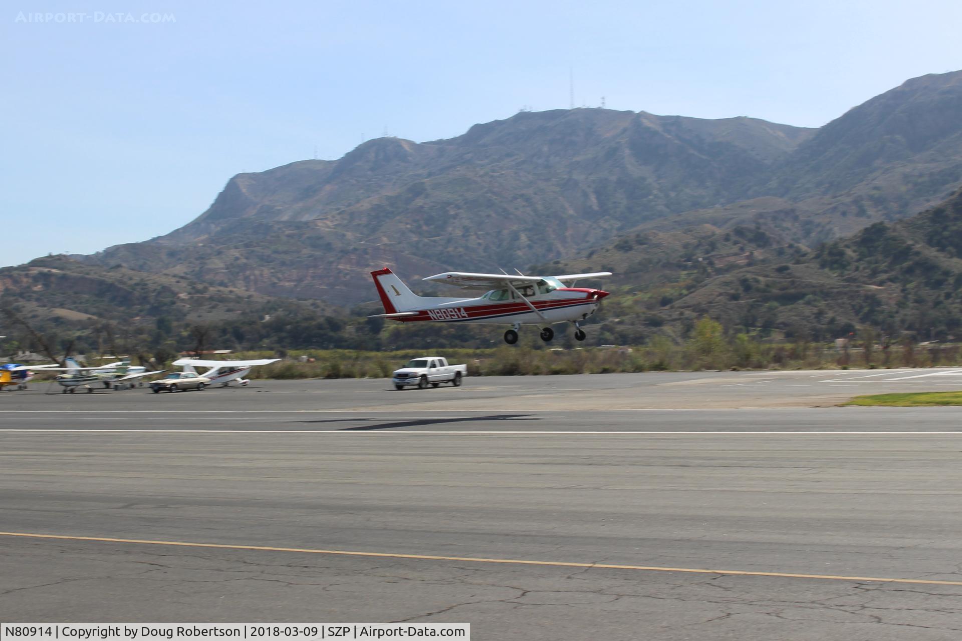 N80914, 1976 Cessna 172M C/N 17266799, 1976 Cessna 172M SKYHAWK, Lycoming O-320-E2D 150 Hp, takeoff climb Rwy 22