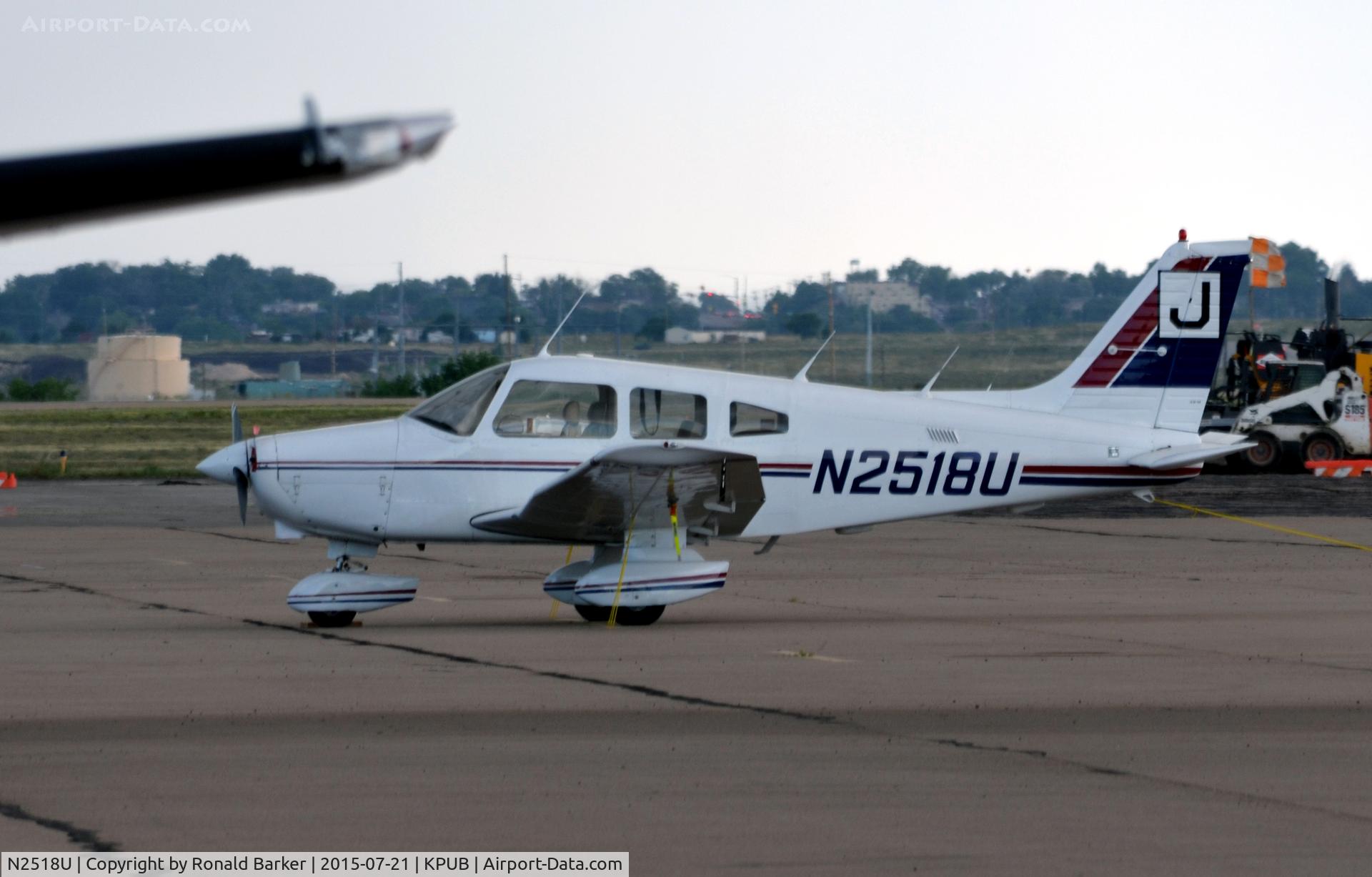 N2518U, 1979 Piper PA-28-161 C/N 28-8016027, On the ramp Pueblo