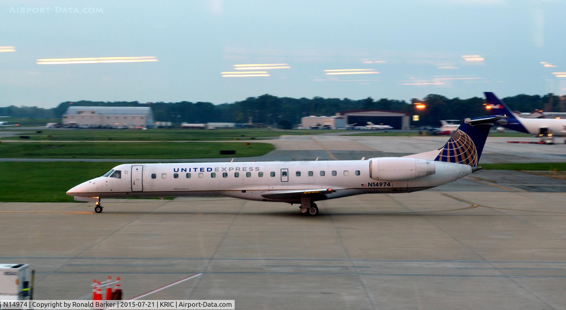 N14974, 1999 Embraer ERJ-145LR (EMB-145LR) C/N 145161, Taxi Richmond
