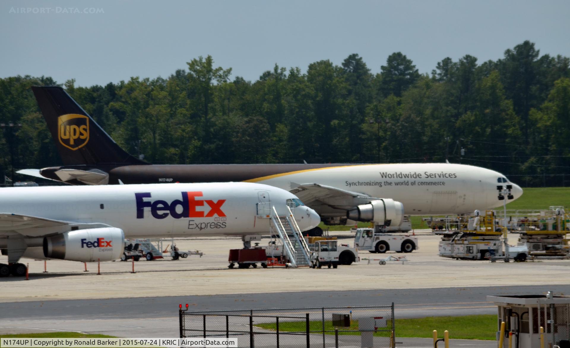 N174UP, 2006 Airbus A300F4-622R C/N 0869, On the ramp Richmond