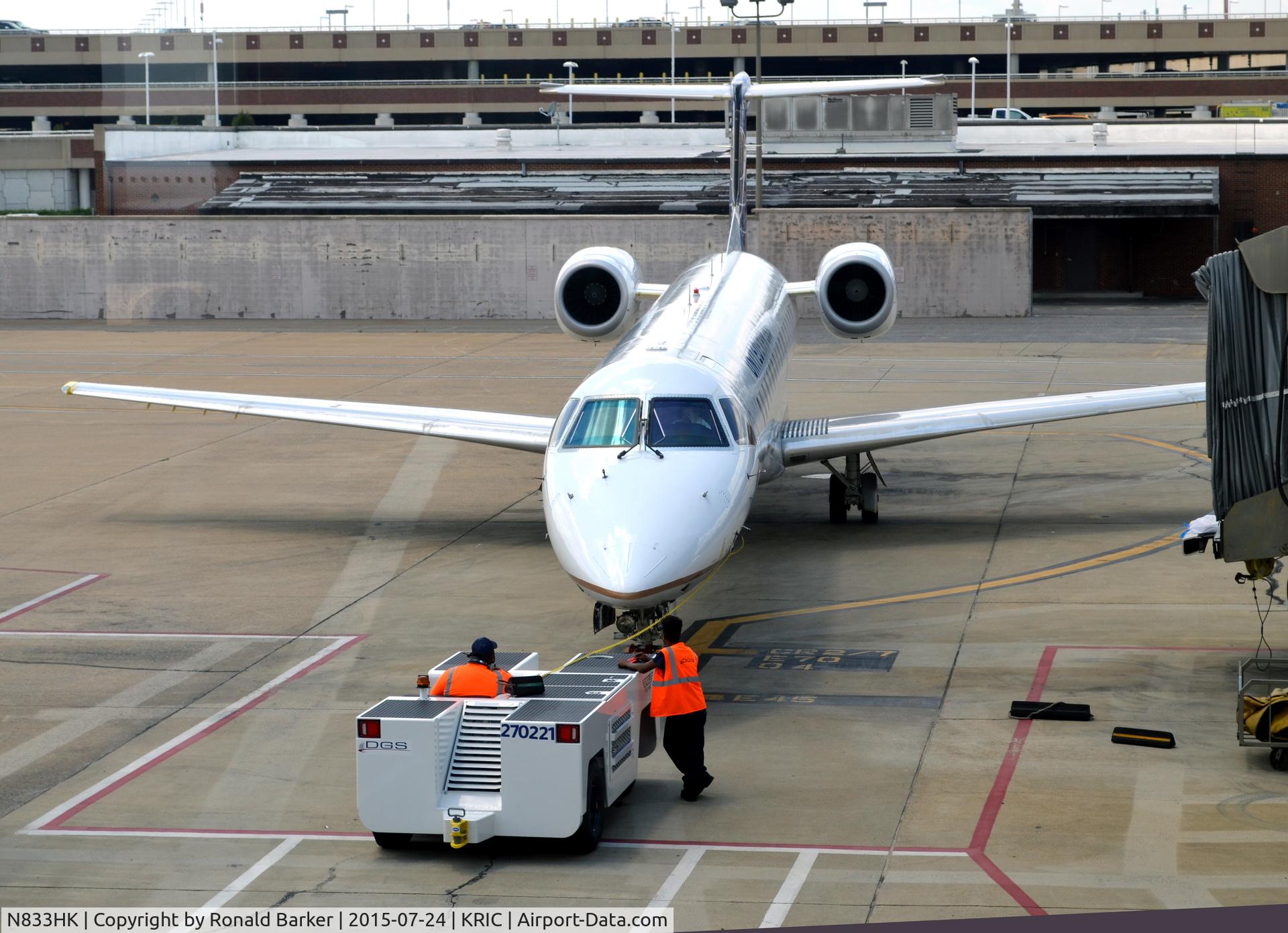 N833HK, 2000 Embraer ERJ-145LR (EMB-145LR) C/N 145240, At the gate Richmond