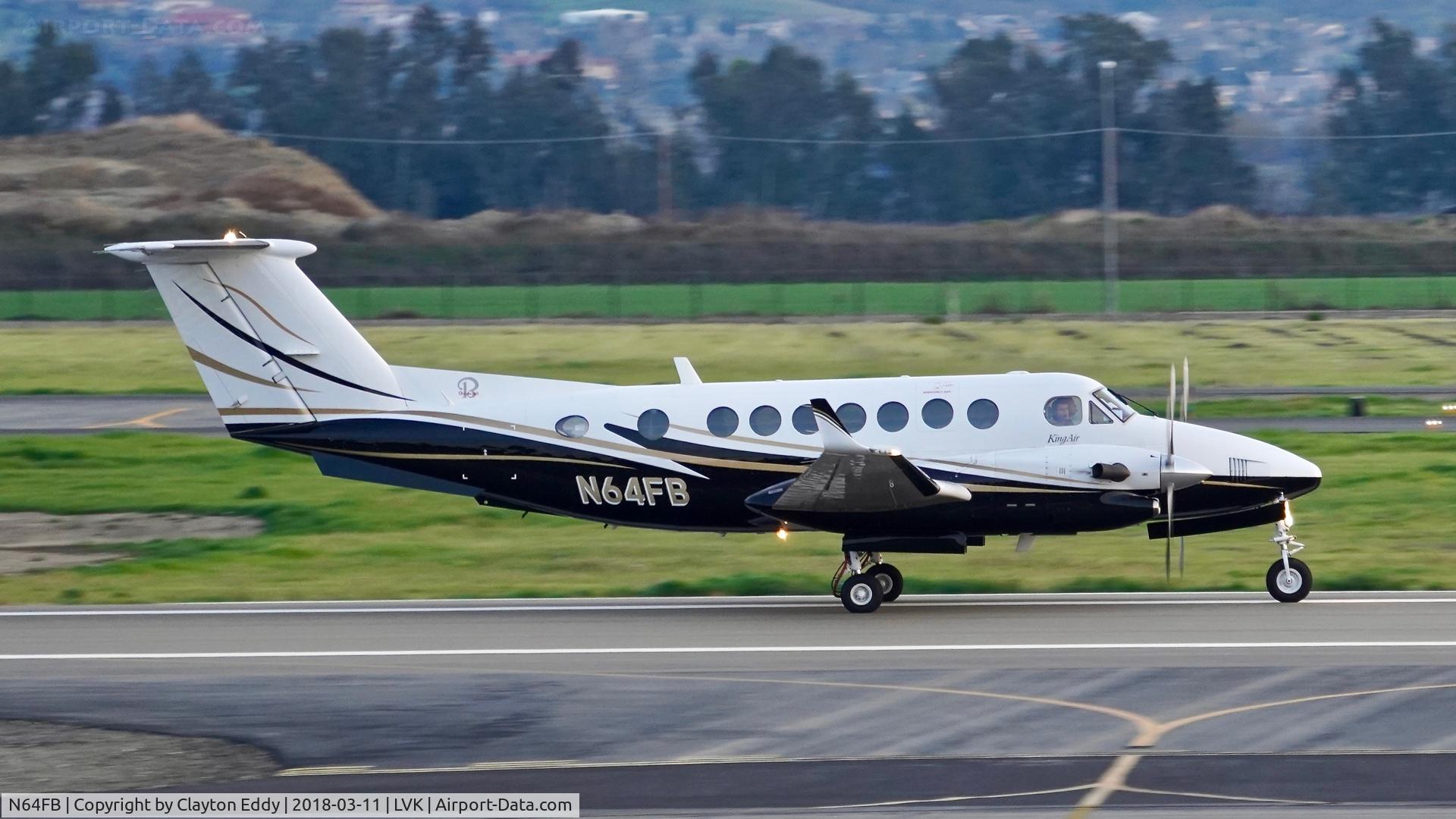 N64FB, 2000 Raytheon Aircraft Company B300 C/N FL-308, Livermore Airport California 2018.