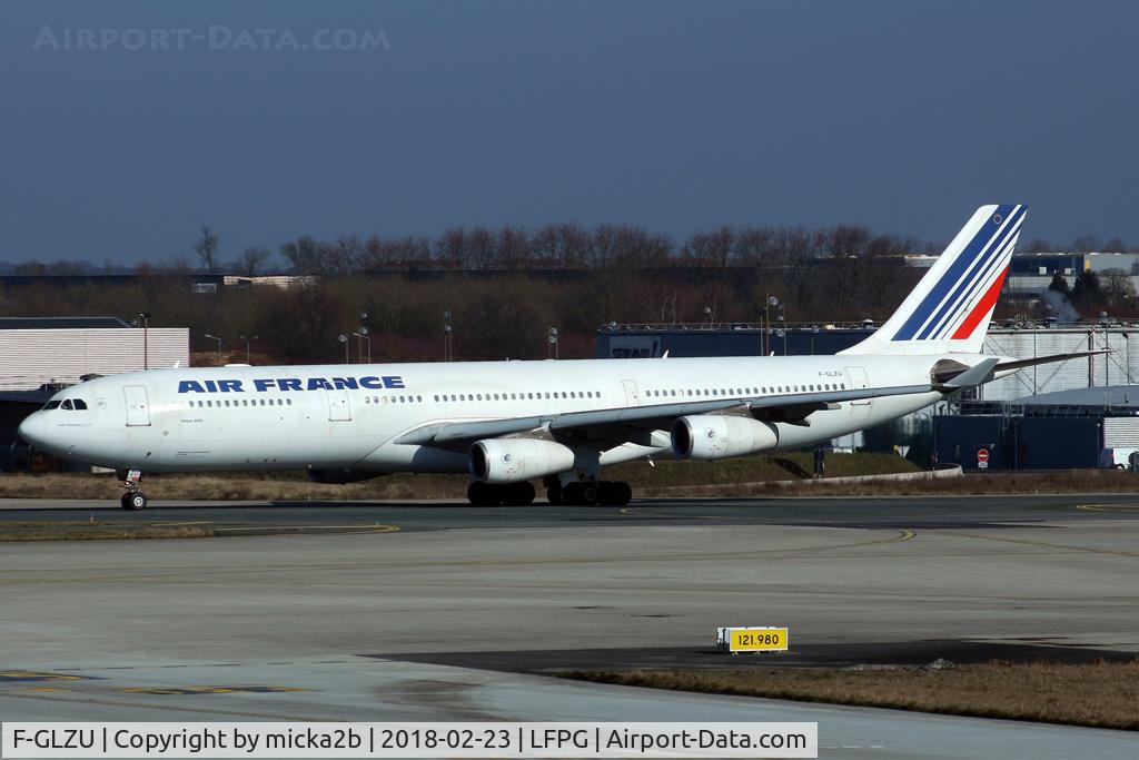 F-GLZU, 2000 Airbus A340-313X C/N 377, Taxiing