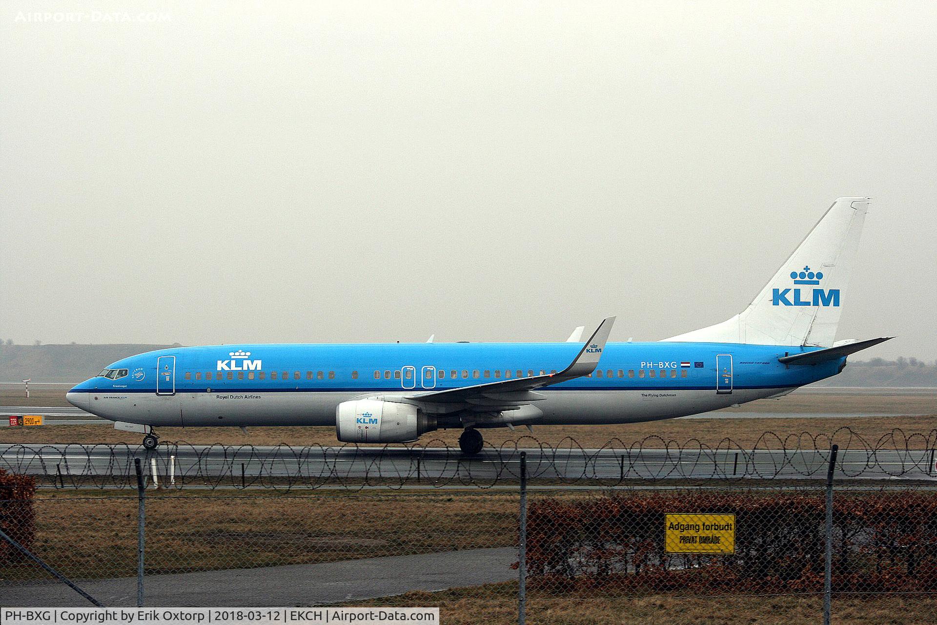 PH-BXG, 2000 Boeing 737-8K2 C/N 30357, PH-BXG landed rw 04L
