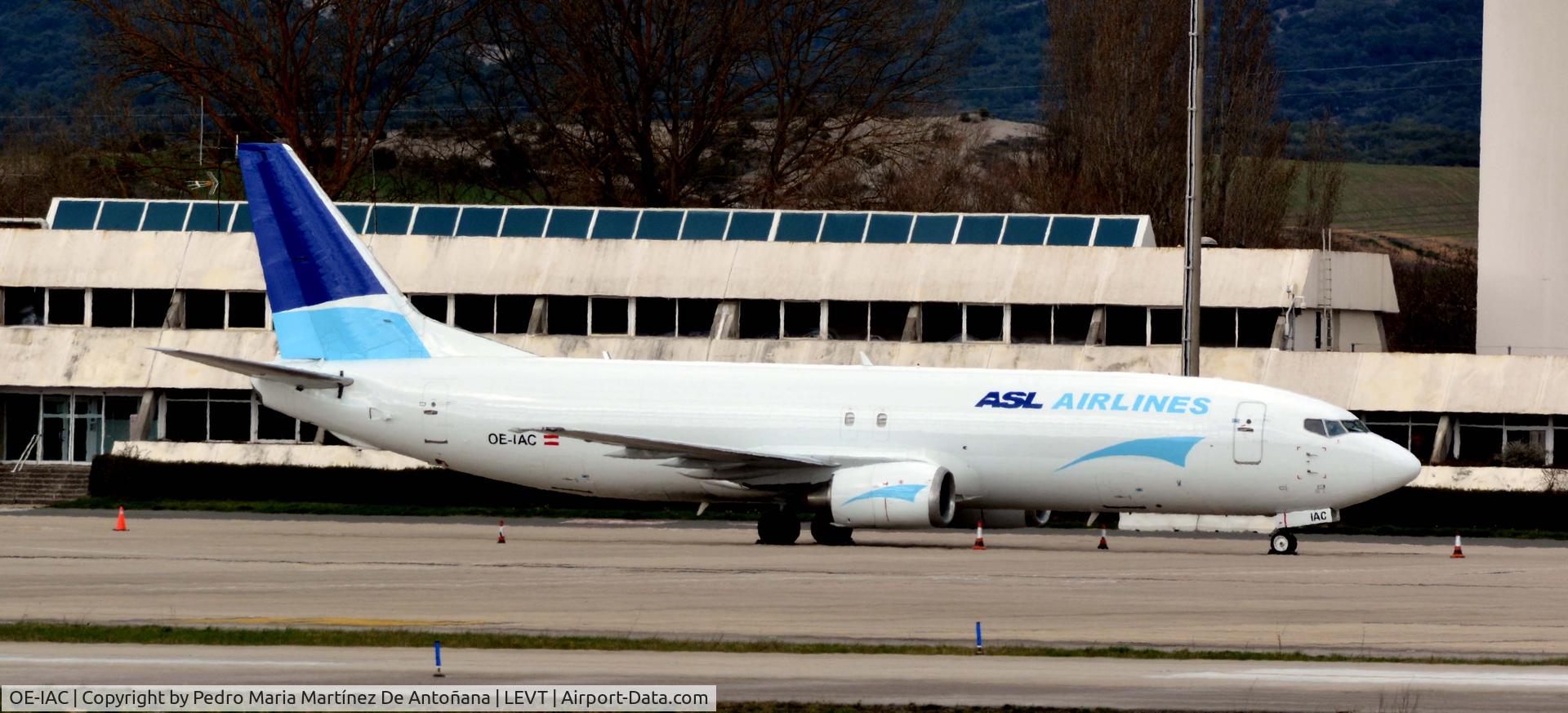 OE-IAC, 1998 Boeing 737-4M0 C/N 29202, Foronda - Vitoria-Gasteiz - España