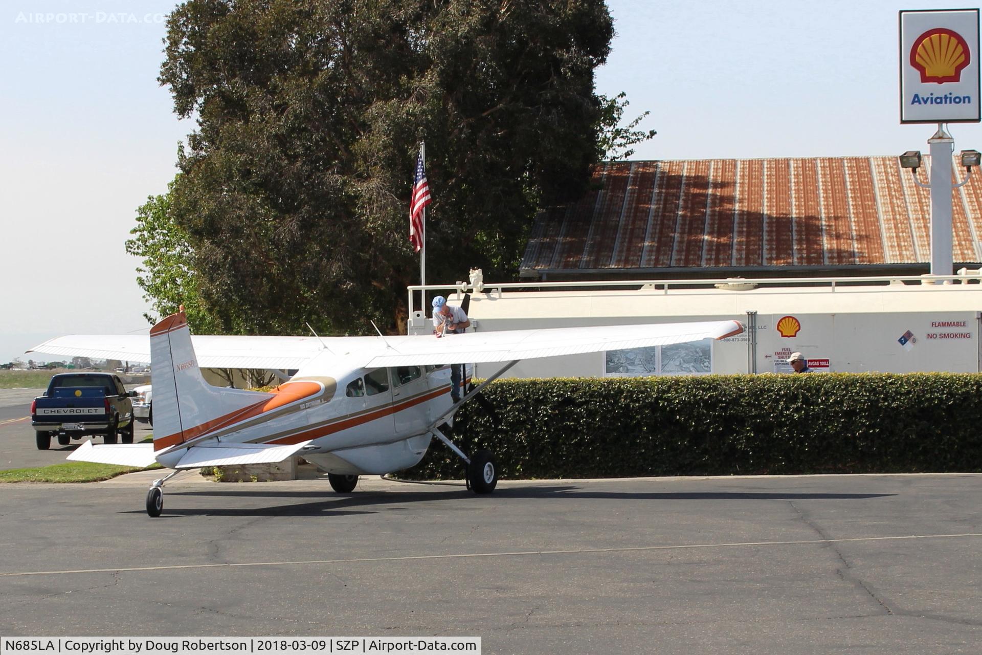 N685LA, 1965 Cessna 185D Skywagon C/N 185-0876, 1965 Cessna 185D SKYWAGON, Continental 0-470 230 Hp, pannier equipped, refueling