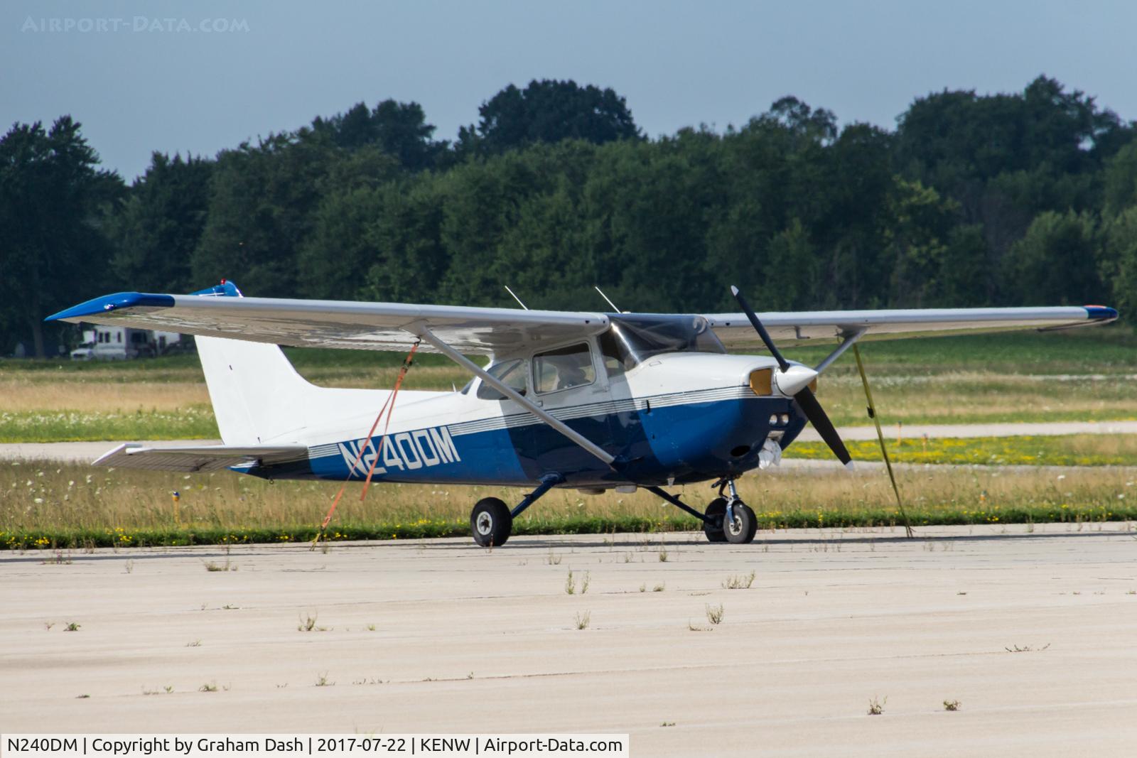 N240DM, 1977 Cessna 172N C/N 17269757, Cessna 172N N240DM at Kenosha Regional Airport