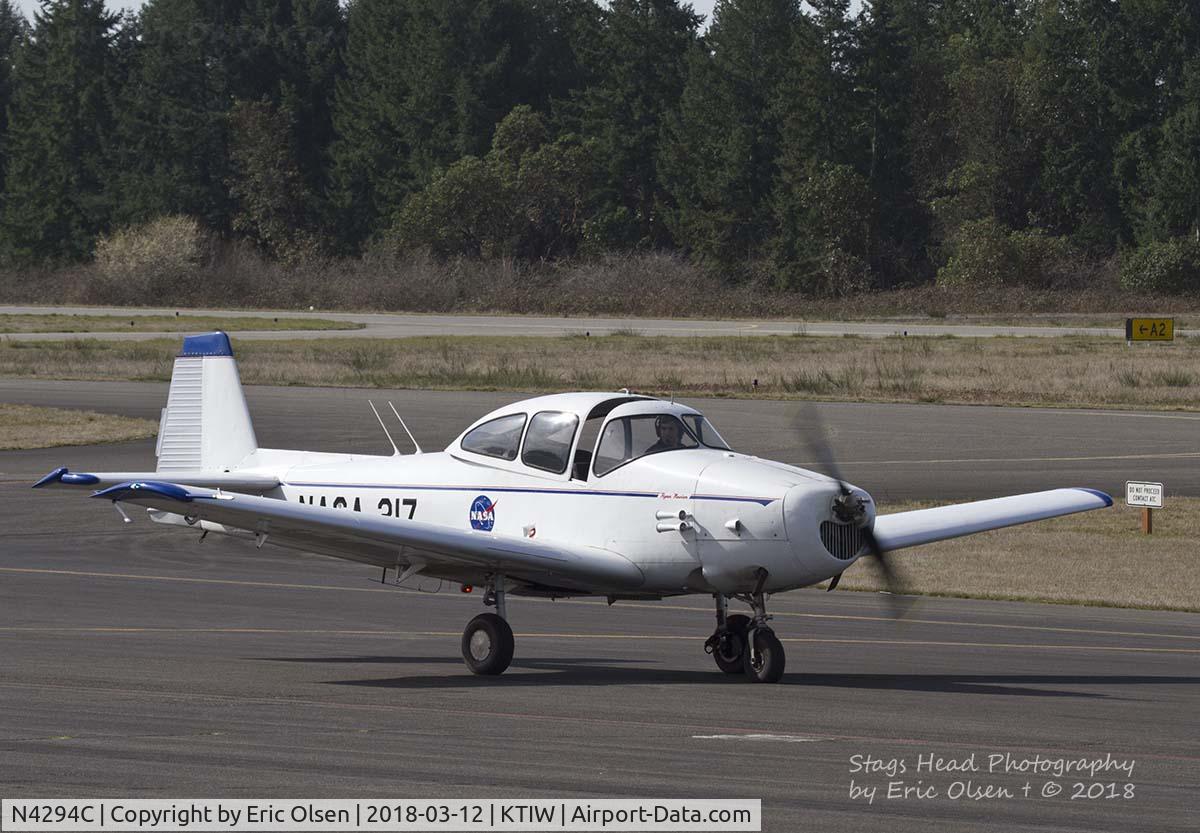 N4294C, 1948 Ryan Navion A C/N NAV-4-1653, 1948 Navion taxing to the tower