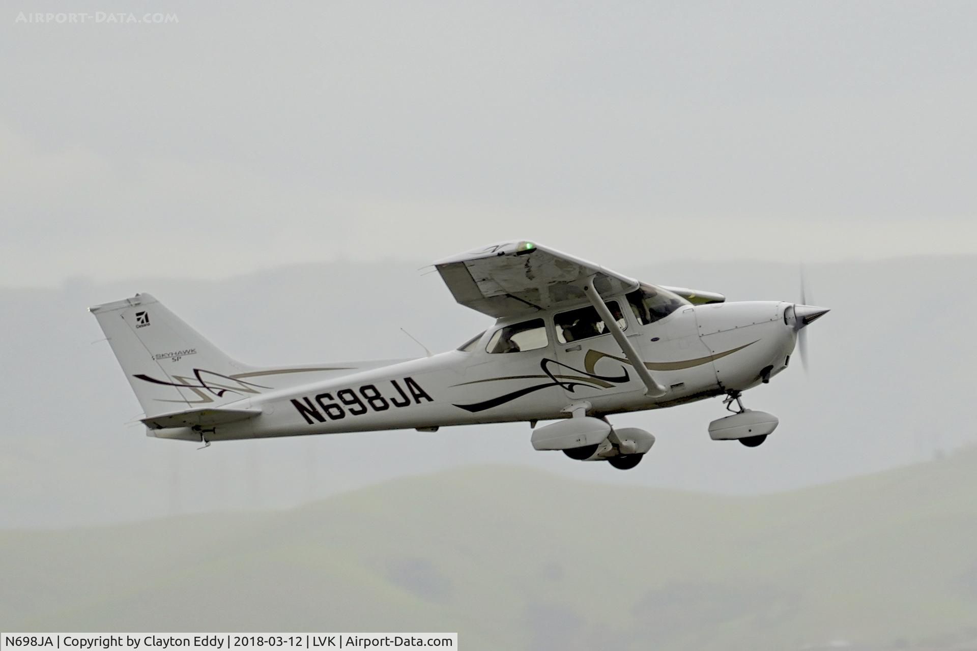 N698JA, 2008 Cessna 172S Skyhawk SP C/N 172S10698, Livermore Airport California 2018.