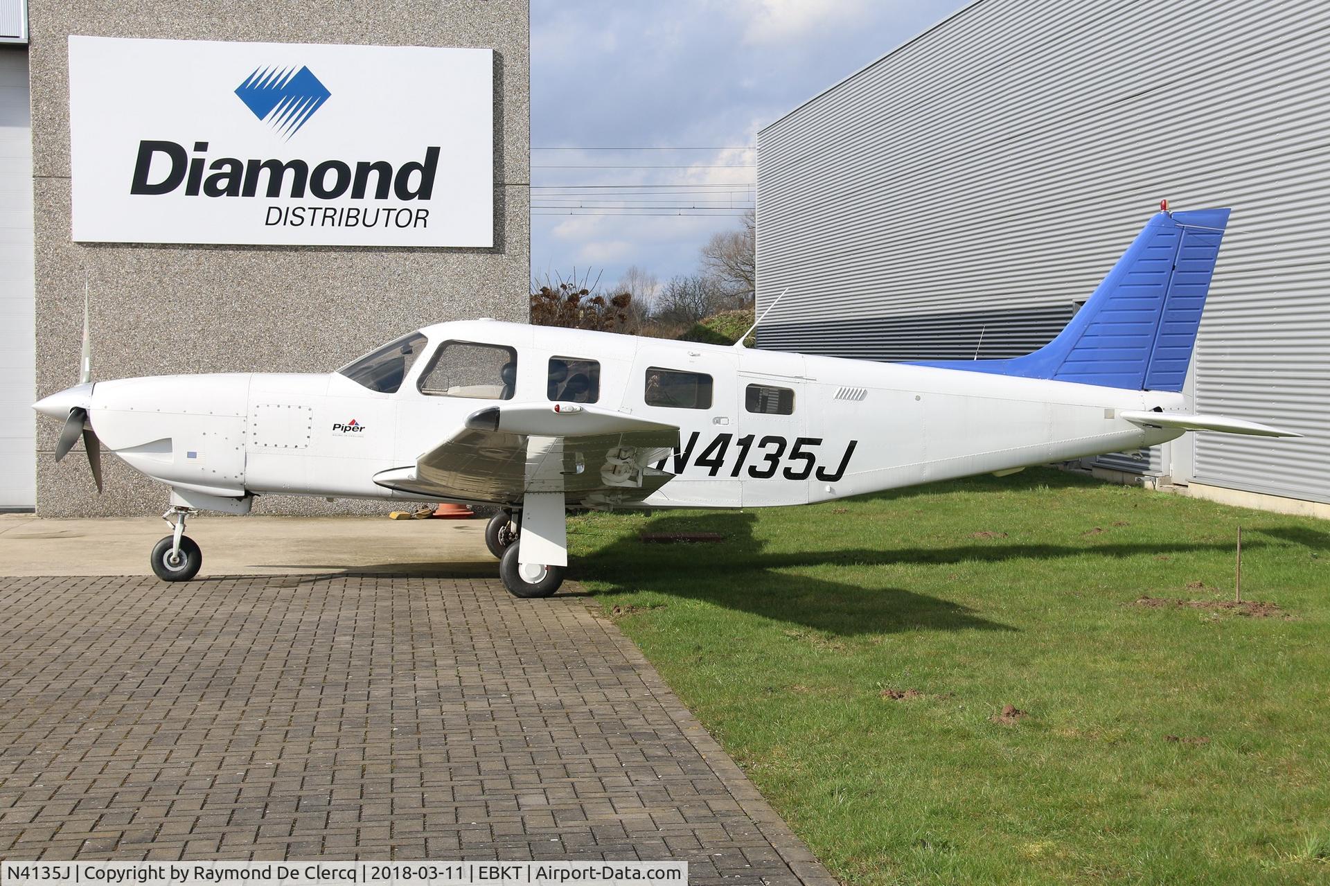 N4135J, 1999 Piper PA-32R-301 Saratoga C/N 3246127, At Wevelgem.
