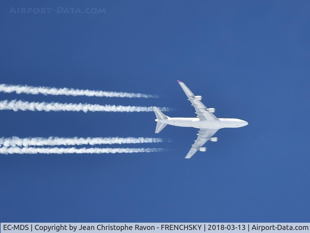 EC-MDS, 1998 Boeing 747-419 C/N 26910, VAMOS overflying Bordeaux city level 340