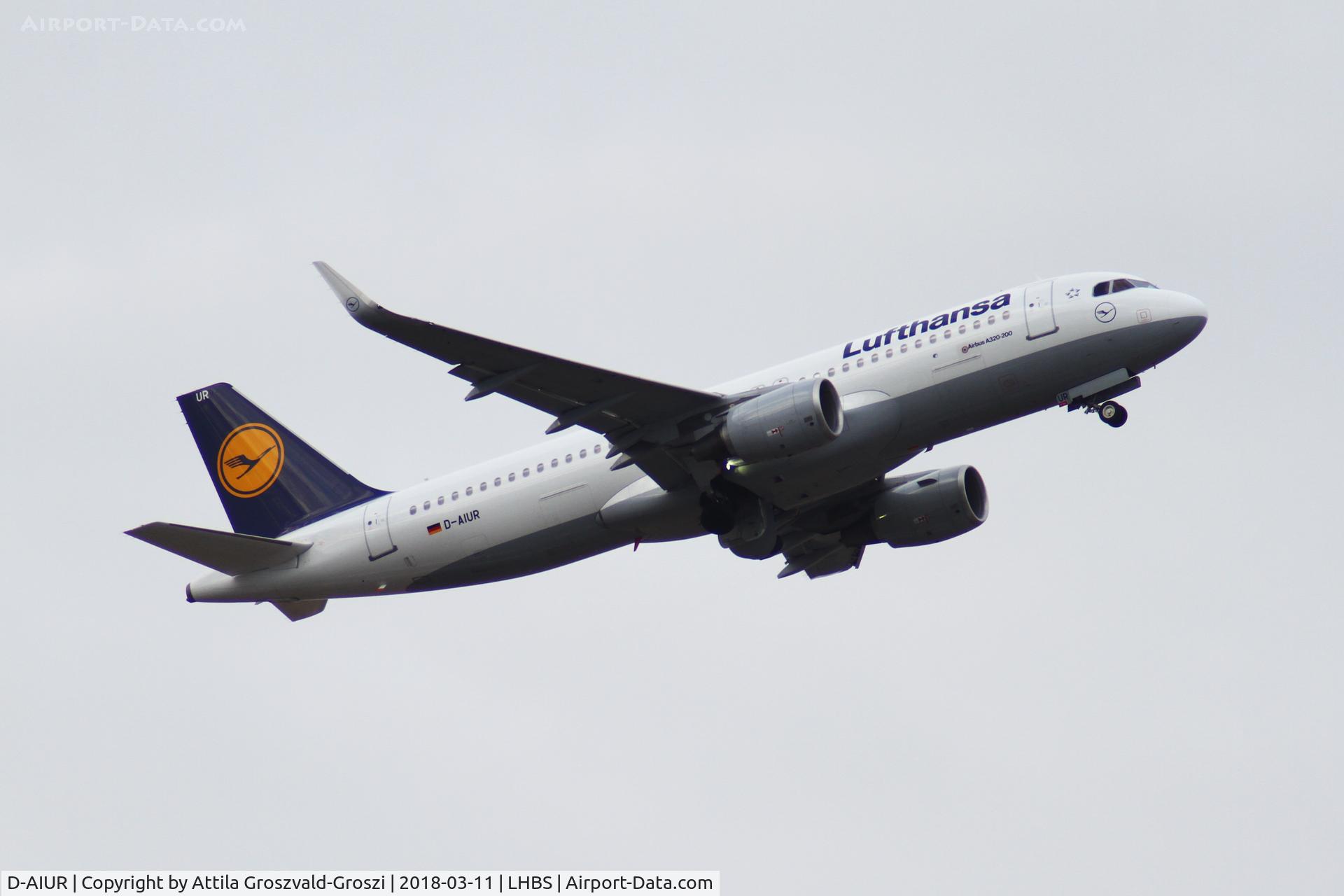 D-AIUR, 2015 Airbus A320-214 C/N 6985, Budapest Ferihegy International Airport, Hungary
