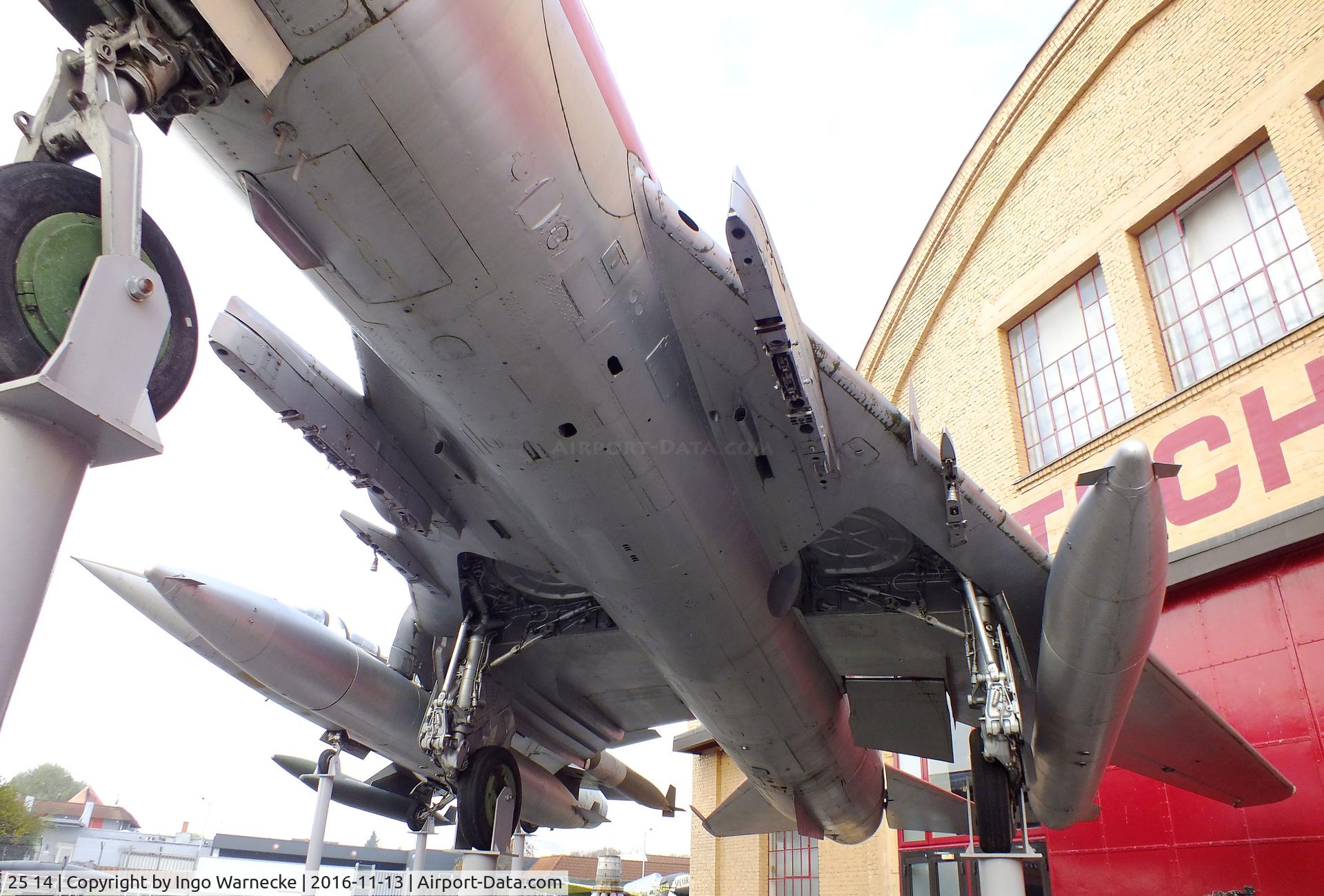 25 14, Sukhoi Su-22M-4 C/N 26001, Sukhoi Su-22M-4 FITTER-K at the Technik-Museum, Speyer