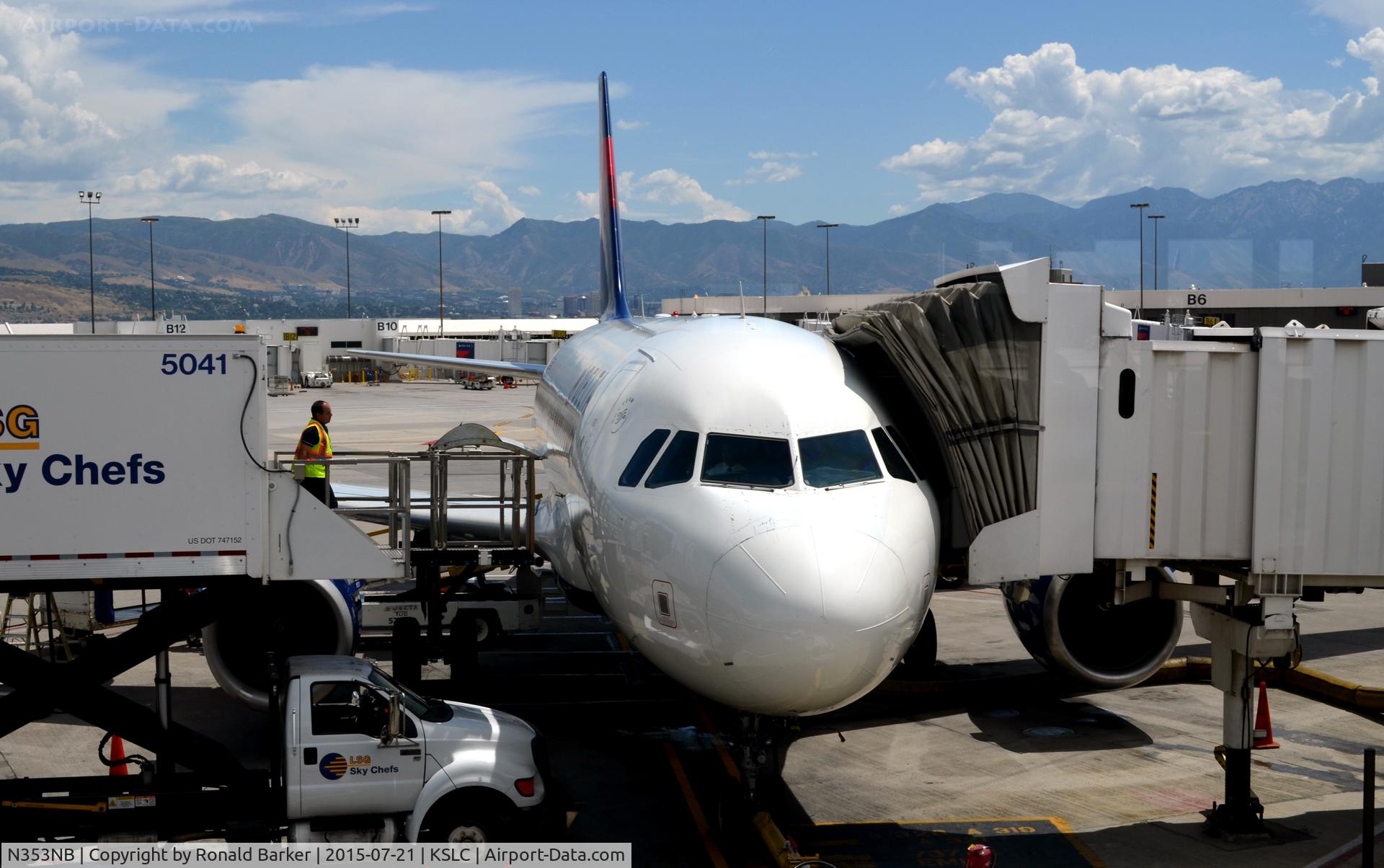 N353NB, 2002 Airbus A319-114 C/N 1828, Gate C3 SLC