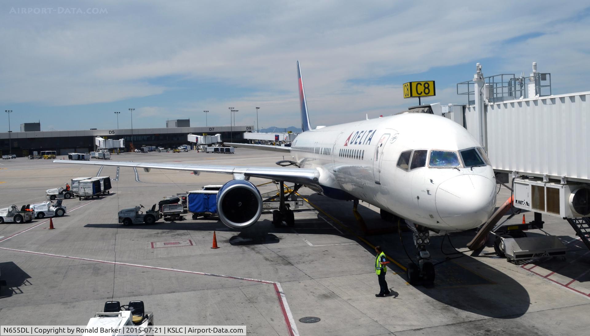 N655DL, 1990 Boeing 757-232 C/N 24395, At gate C8 SLC