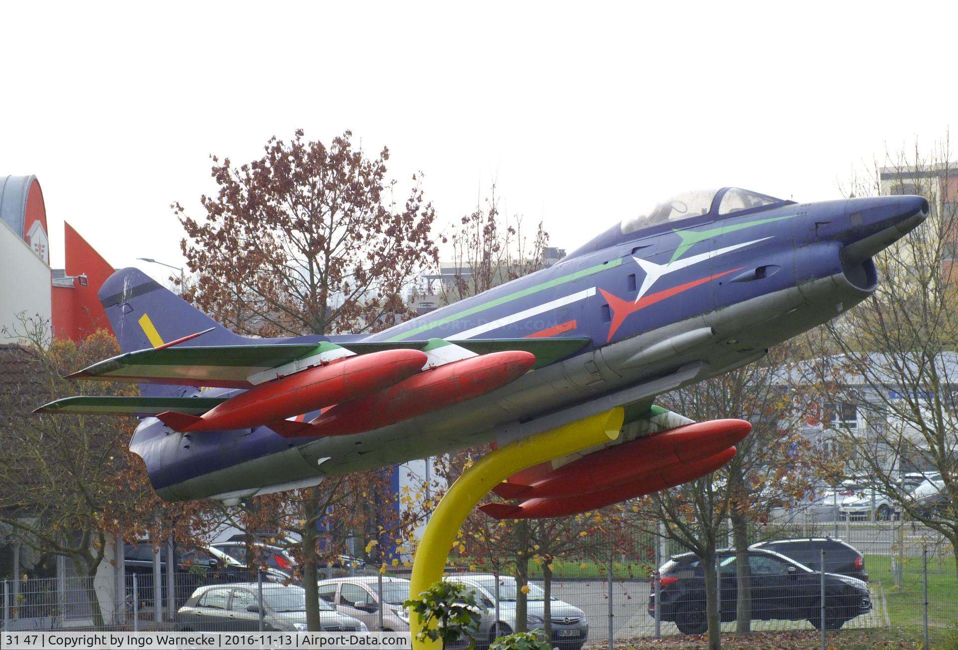 31 47, Fiat G-91R/3 C/N D415, FIAT G.91R/3, displayed in 'Frecce Tricolori' colours at the Technik-Museum, Speyer