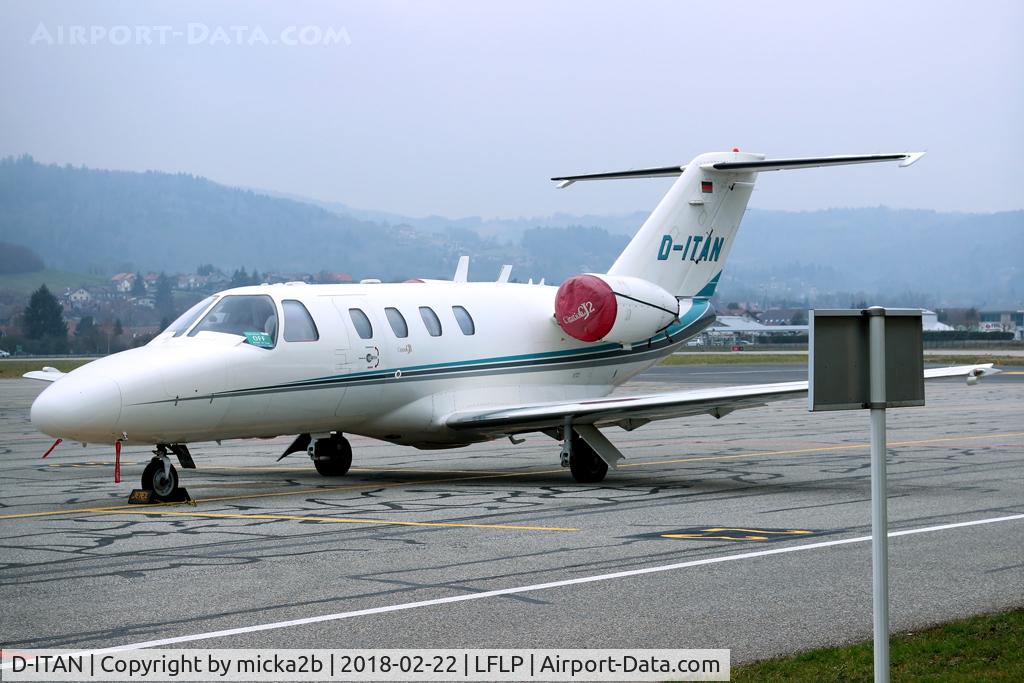 D-ITAN, 2000 Cessna 525 CitationJet CJ1 C/N 525-0399, Parked