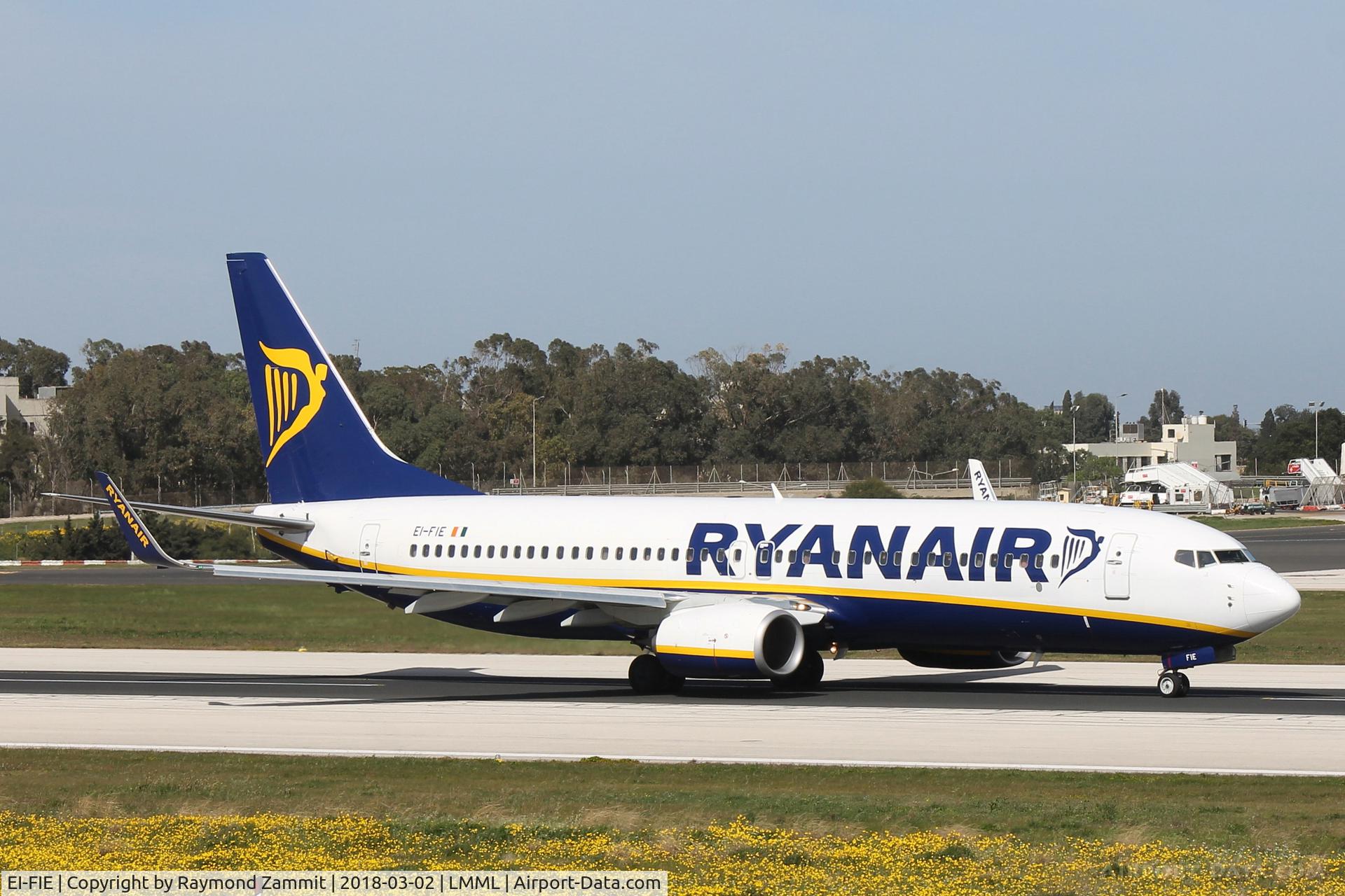 EI-FIE, 2015 Boeing 737-8AS C/N 44695, B737-800 EI-FIE Ryanair